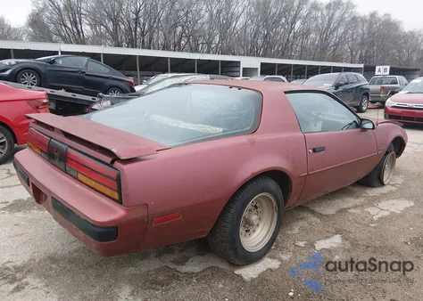 1989 Pontiac Firebird Formula z USA, uszkodzony, nr VIN 1G2FS21EXKL242746
